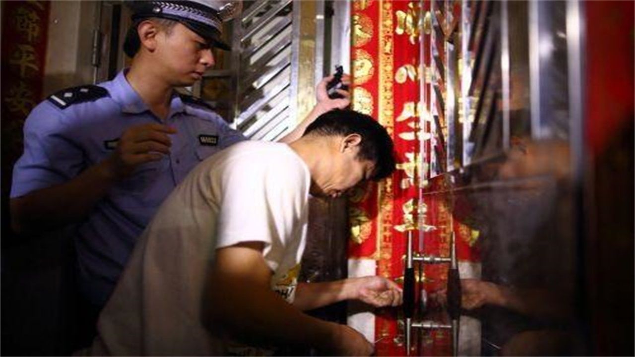 丽水请开锁师傅开了锁后，师傅